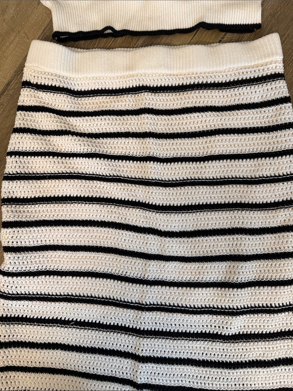 Skies Are Blue Cream Ribbed Waistband Top and Skirt Set - Picture 4 of 5